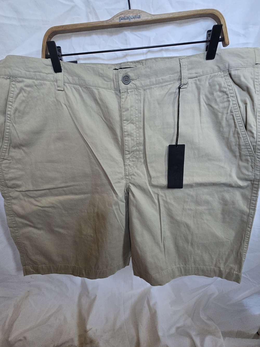 Marc Anthony Men’s Khaki Flat Front Cotton Shorts